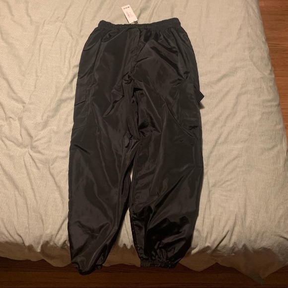 Boohoo Shell Jogger - Picture 5 of 5